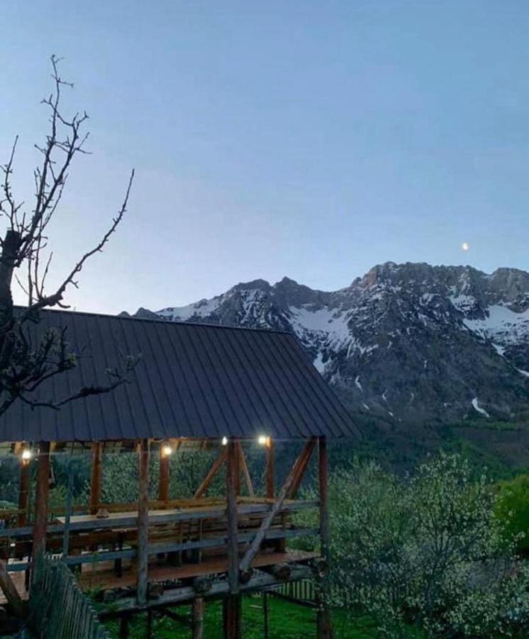 Guest House Kukaj Valbone Buitenkant foto