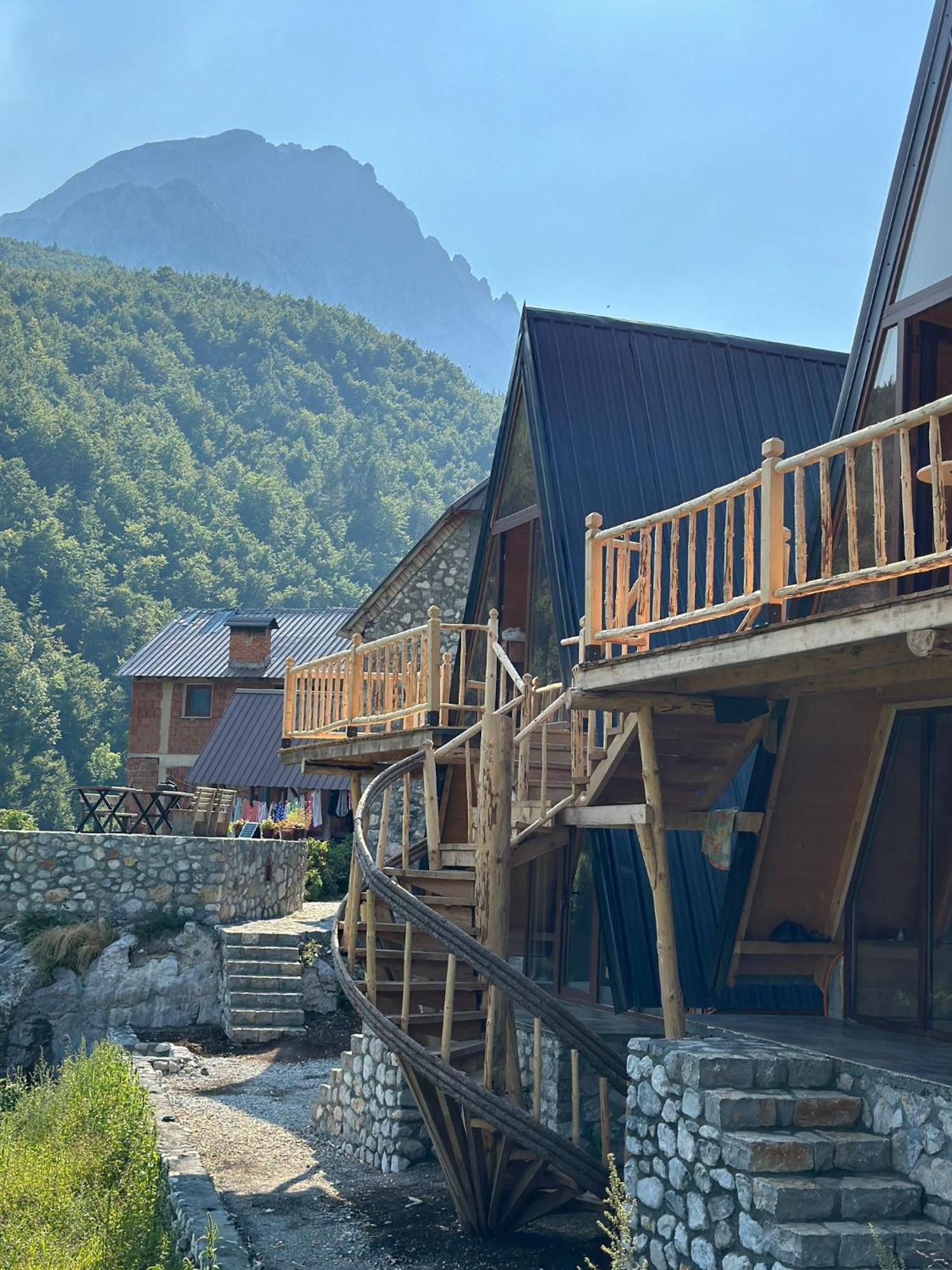 Guest House Kukaj Valbone Buitenkant foto